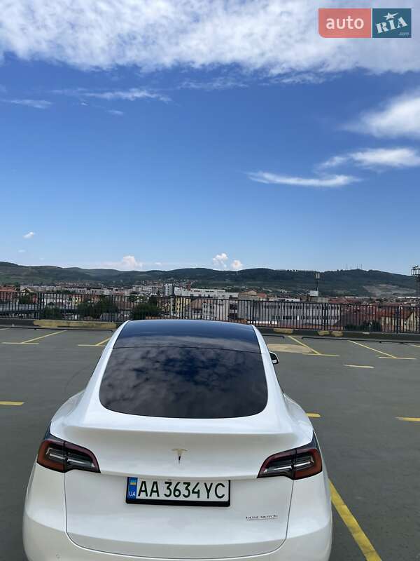 Внедорожник / Кроссовер Tesla Model Y 2021 в Первомайске