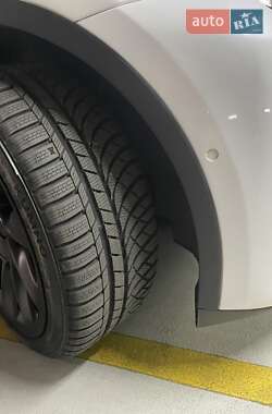 Внедорожник / Кроссовер Tesla Model Y 2021 в 