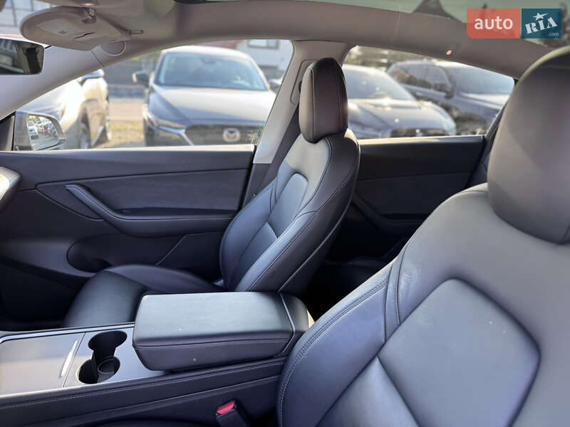 Внедорожник / Кроссовер Tesla Model Y 2022 в Ивано-Франковске