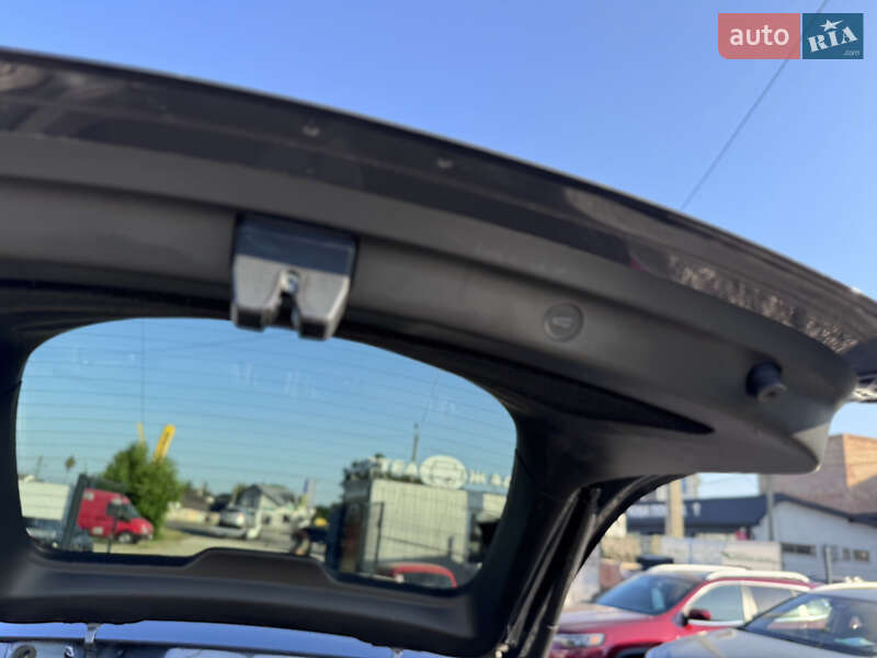Внедорожник / Кроссовер Tesla Model Y 2022 в Ивано-Франковске