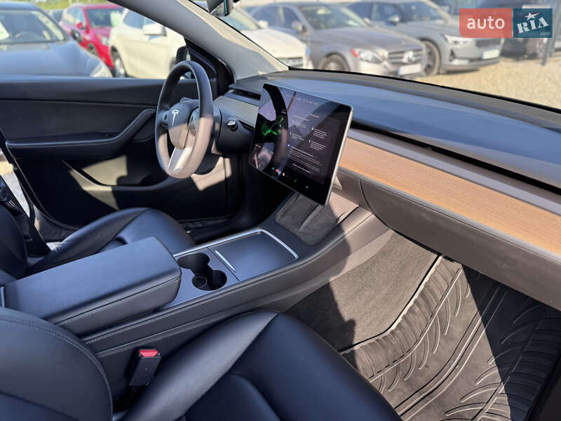 Внедорожник / Кроссовер Tesla Model Y 2022 в Ивано-Франковске
