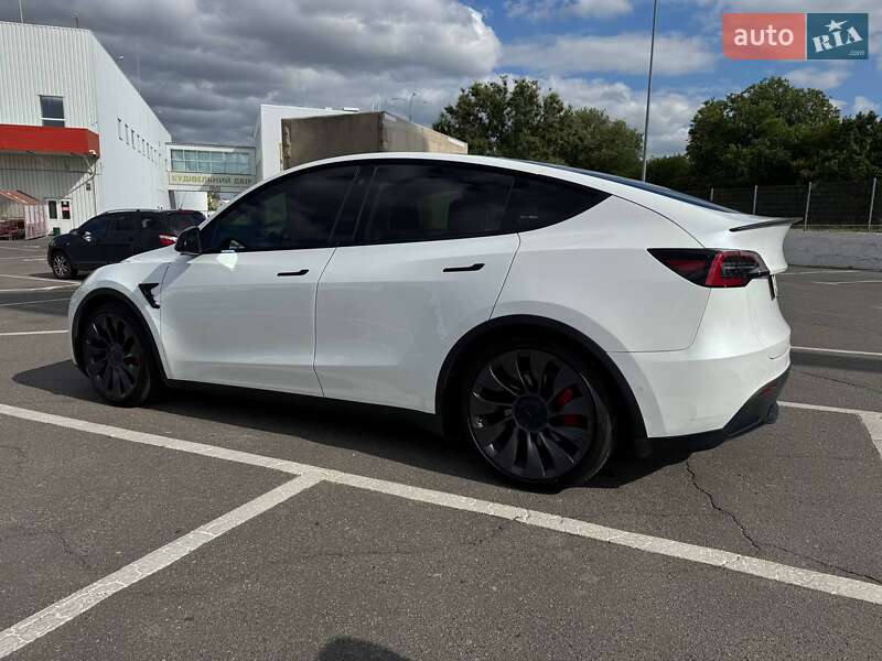 Внедорожник / Кроссовер Tesla Model Y 2021 в Днепре