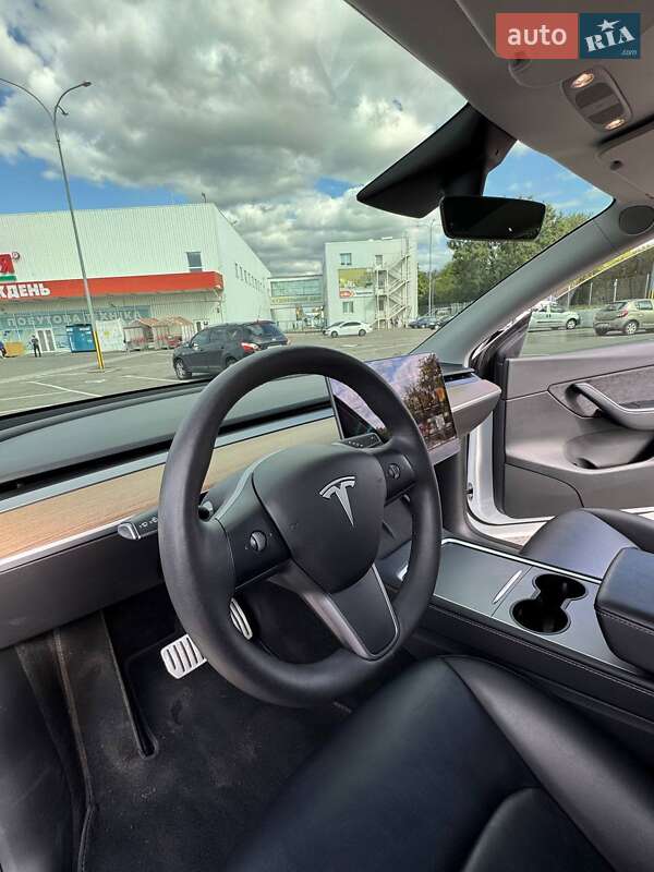 Внедорожник / Кроссовер Tesla Model Y 2021 в Днепре