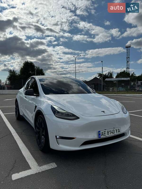 Tesla Model Y 2021
