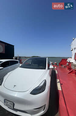 Внедорожник / Кроссовер Tesla Model Y 2022 в 