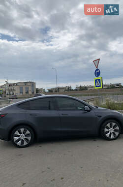 Внедорожник / Кроссовер Tesla Model Y 2020 в 