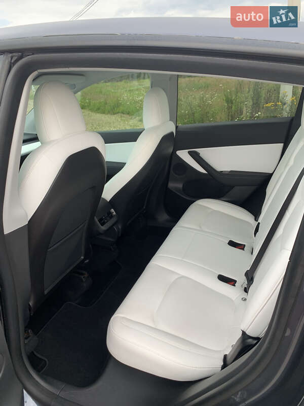 Внедорожник / Кроссовер Tesla Model Y 2020 в Львове