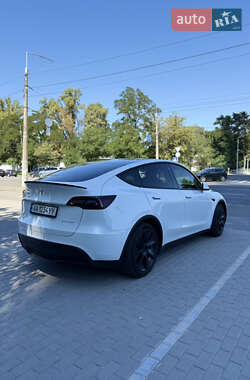 Внедорожник / Кроссовер Tesla Model Y 2021 в 