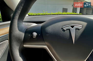 Внедорожник / Кроссовер Tesla Model Y 2023 в 