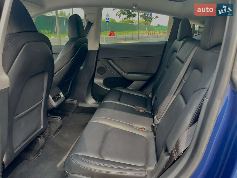 Внедорожник / Кроссовер Tesla Model Y 2023 в Киеве