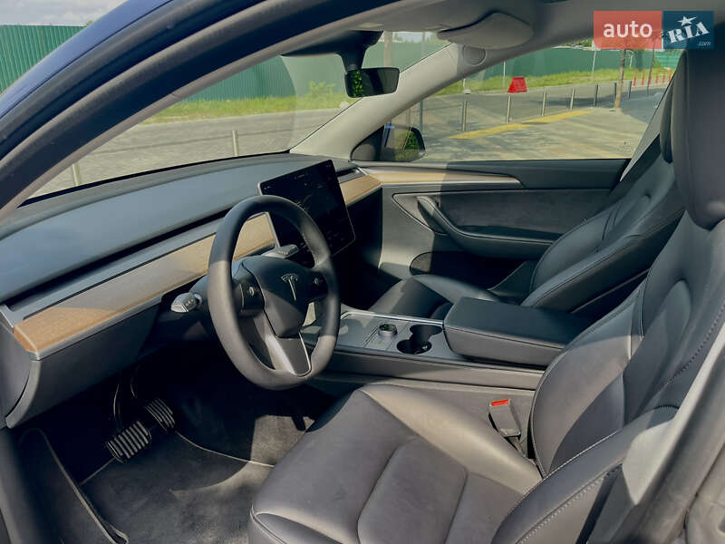 Внедорожник / Кроссовер Tesla Model Y 2023 в Киеве