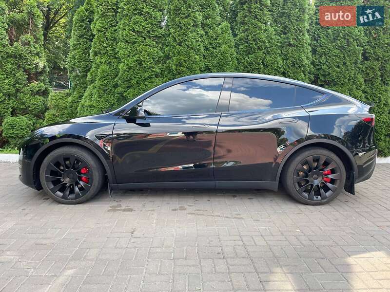 Tesla Model Y 2023