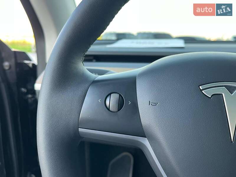 Внедорожник / Кроссовер Tesla Model Y 2022 в Львове