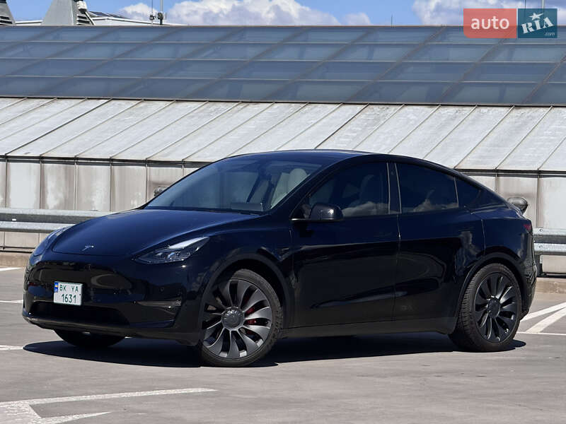 Позашляховик / Кросовер Tesla Model Y 2021 в Києві