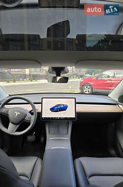 Внедорожник / Кроссовер Tesla Model Y 2024 в 
