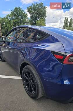 Внедорожник / Кроссовер Tesla Model Y 2024 в 