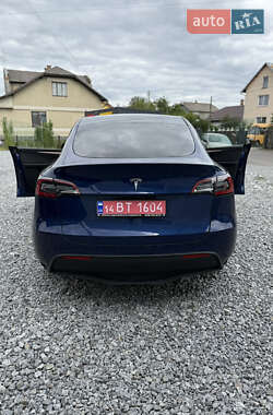 Внедорожник / Кроссовер Tesla Model Y 2023 в 