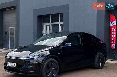 Внедорожник / Кроссовер Tesla Model Y 2025 в 