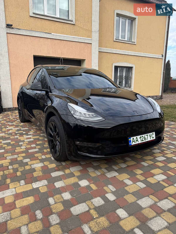 Tesla Model Y 2022