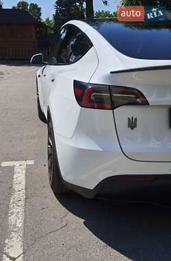 Внедорожник / Кроссовер Tesla Model Y 2022 в 