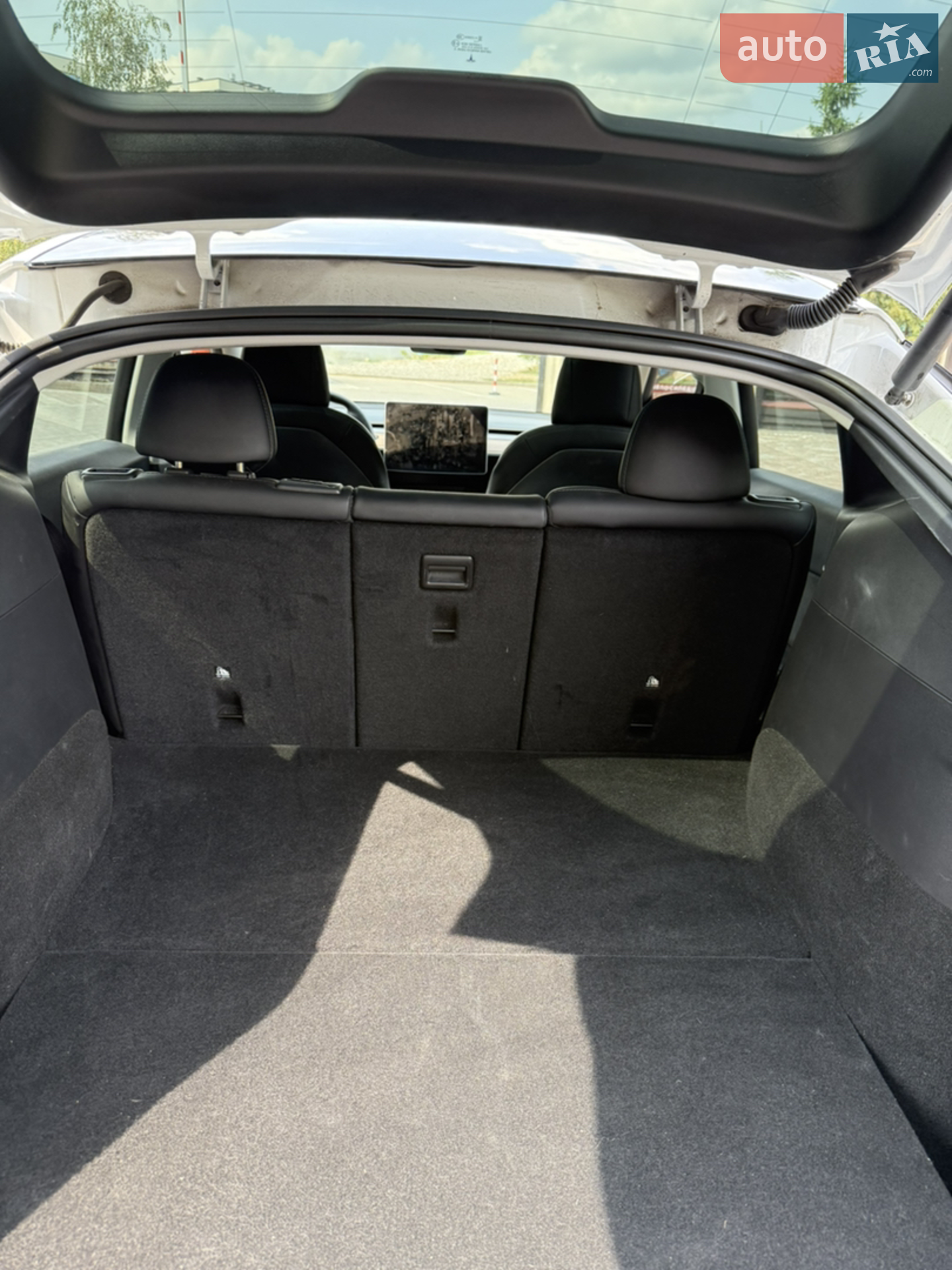2021 Tesla Model Y - мініатюра 9