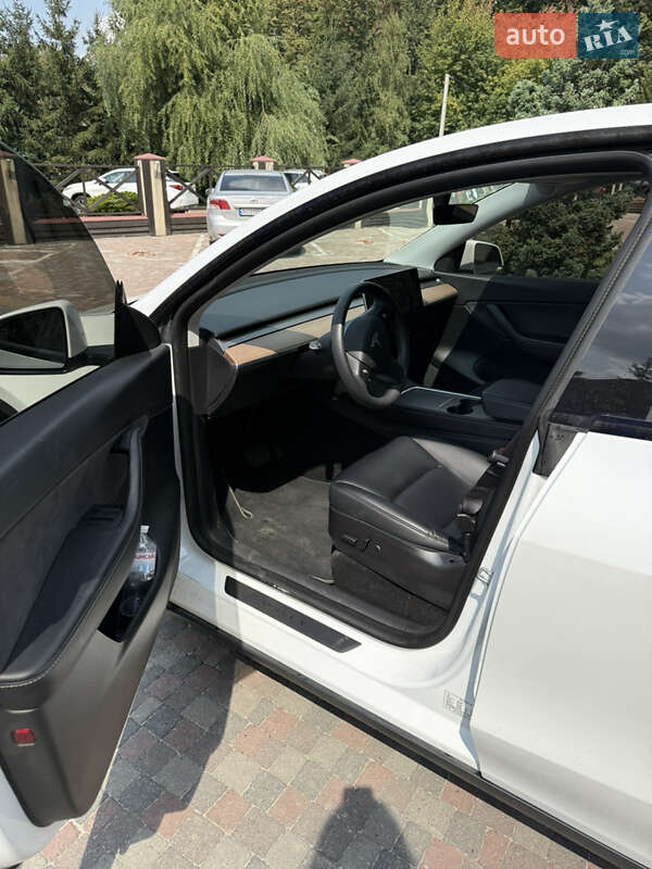 Внедорожник / Кроссовер Tesla Model Y 2021 в Ивано-Франковске фото 12 Внедорожник / Кроссовер Tesla Model Y 2021 в Ивано-Франковске