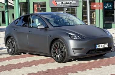 Внедорожник / Кроссовер Tesla Model Y 2022 в 