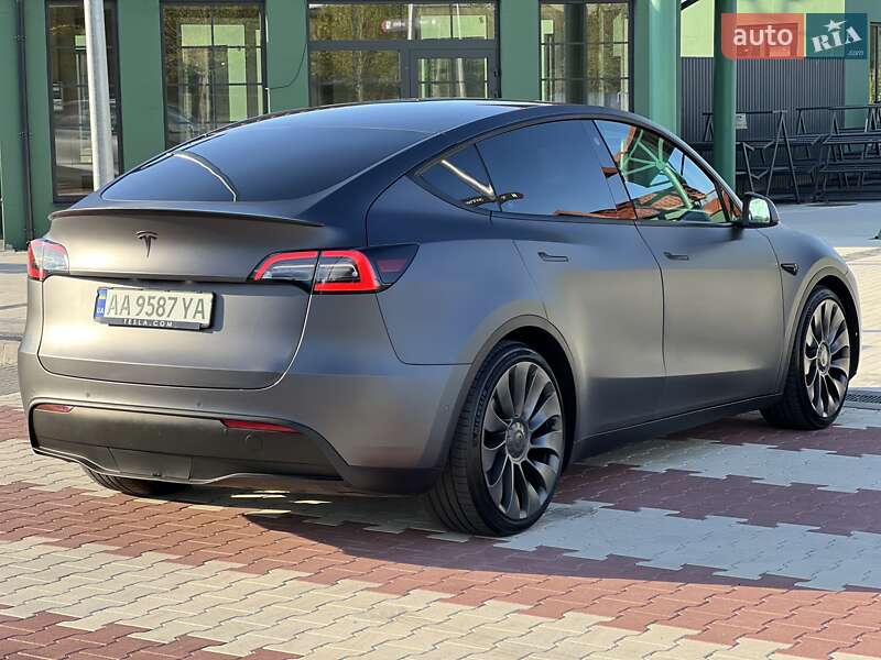 Внедорожник / Кроссовер Tesla Model Y 2022 в Киеве