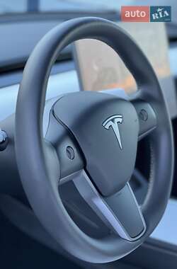 Внедорожник / Кроссовер Tesla Model Y 2022 в 