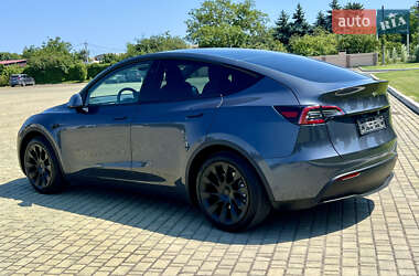 Внедорожник / Кроссовер Tesla Model Y 2024 в 