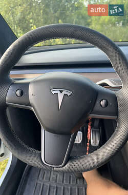 Внедорожник / Кроссовер Tesla Model Y 2023 в 