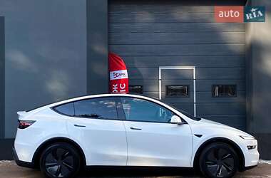 Внедорожник / Кроссовер Tesla Model Y 2025 в 