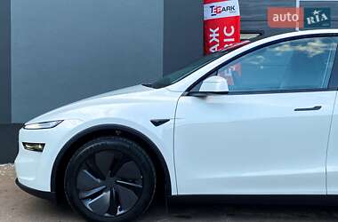 Внедорожник / Кроссовер Tesla Model Y 2025 в 
