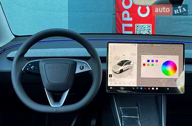Внедорожник / Кроссовер Tesla Model Y 2025 в 