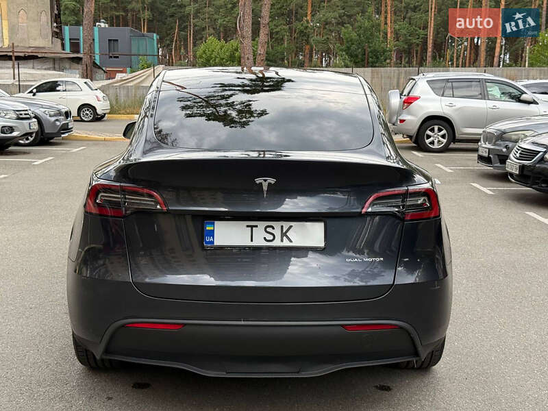 Позашляховик / Кросовер Tesla Model Y 2024 в Києві