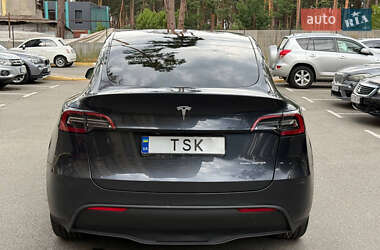 Позашляховик / Кросовер Tesla Model Y 2024 в 