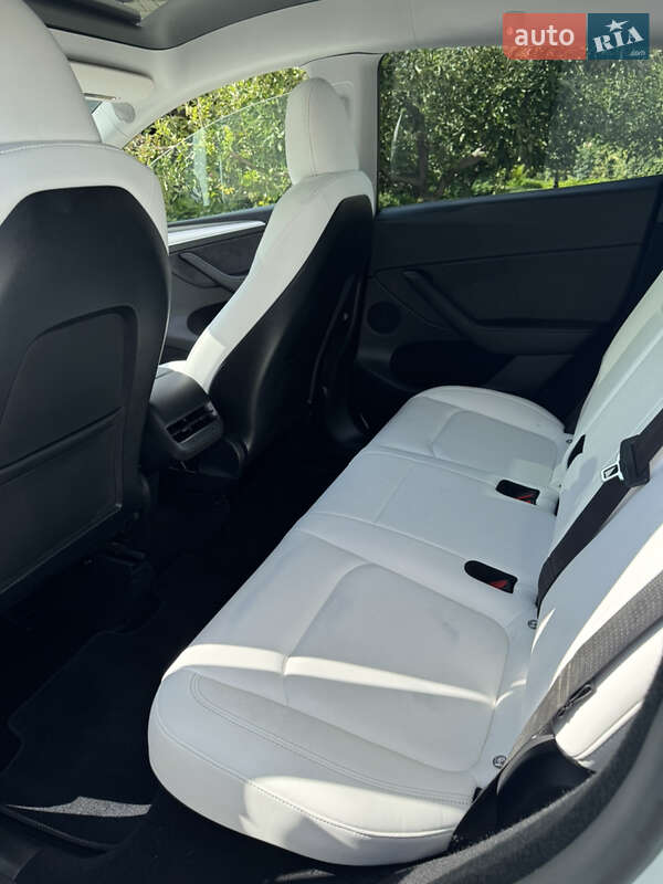 Позашляховик / Кросовер Tesla Model Y 2023 в Борисполі фото 13 Позашляховик / Кросовер Tesla Model Y 2023 в Борисполі