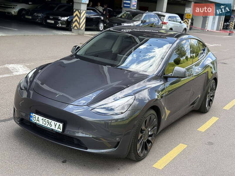 Внедорожник / Кроссовер Tesla Model Y 2021 в Киеве