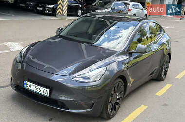 Внедорожник / Кроссовер Tesla Model Y 2021 в 