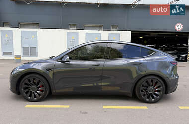 Внедорожник / Кроссовер Tesla Model Y 2021 в 