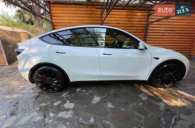 Позашляховик / Кросовер Tesla Model Y 2021 в Дніпрі