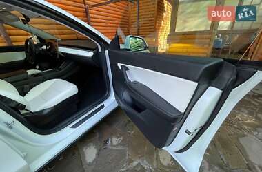 Внедорожник / Кроссовер Tesla Model Y 2021 в 