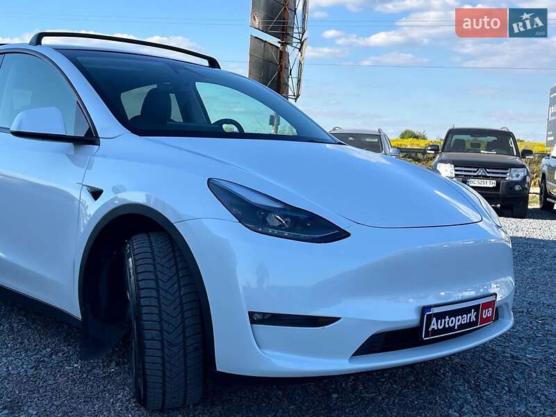 Внедорожник / Кроссовер Tesla Model Y 2024 в Львове
