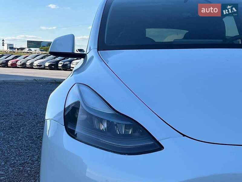Внедорожник / Кроссовер Tesla Model Y 2024 в Львове