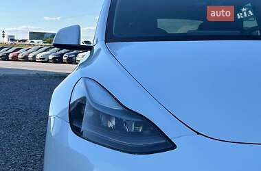 Внедорожник / Кроссовер Tesla Model Y 2024 в 