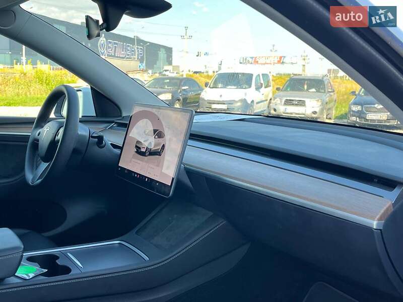 Внедорожник / Кроссовер Tesla Model Y 2024 в Львове