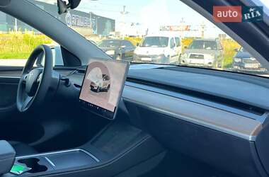 Внедорожник / Кроссовер Tesla Model Y 2024 в 