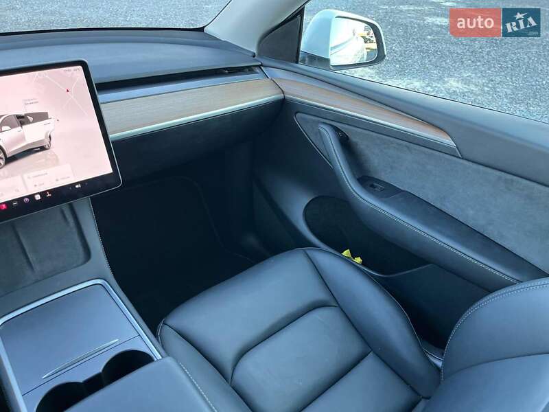 Внедорожник / Кроссовер Tesla Model Y 2024 в Львове
