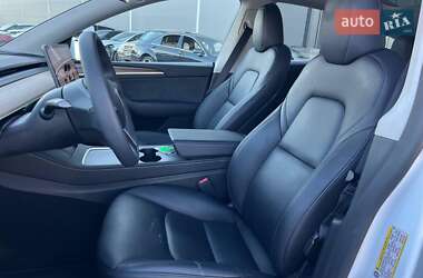 Внедорожник / Кроссовер Tesla Model Y 2024 в 