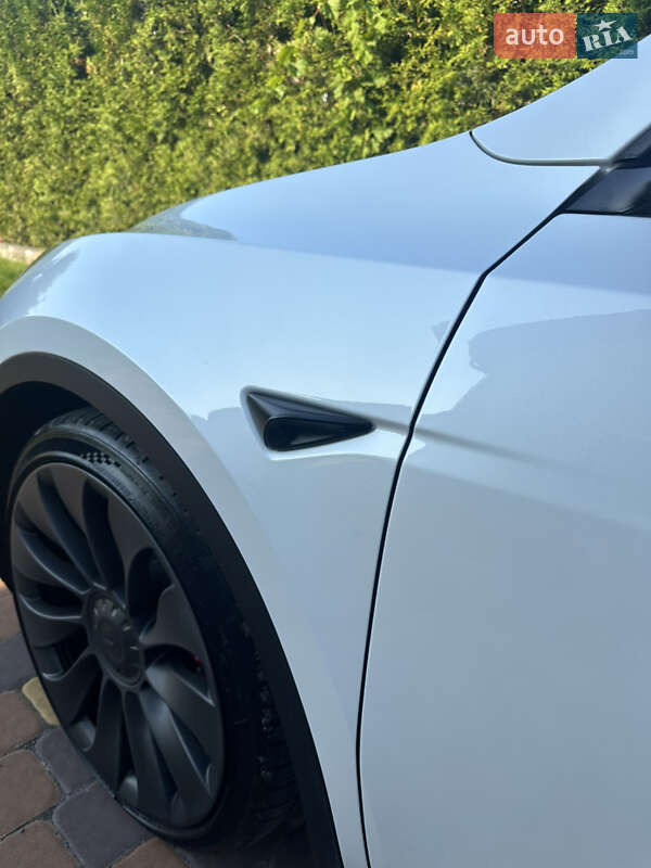 Позашляховик / Кросовер Tesla Model Y 2023 в Києві